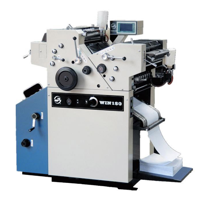 18-palcový kontinuálny lis na tlač komerčných formulárov